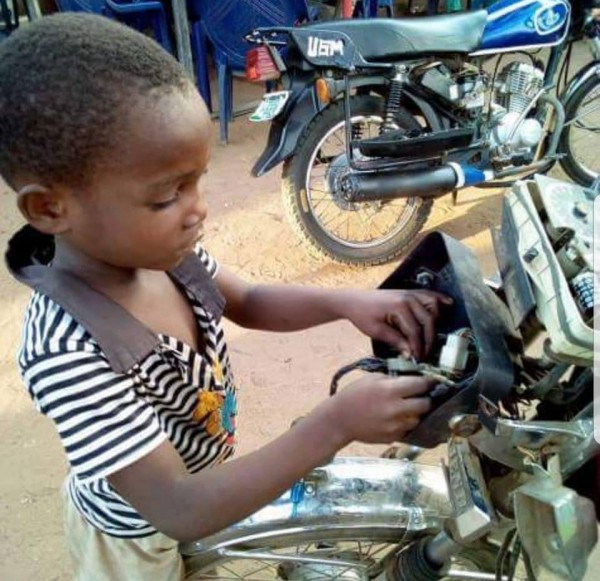 Meet A 5-Year-Old Boy Who "Repairs Motorcycles" To Raise School Fees