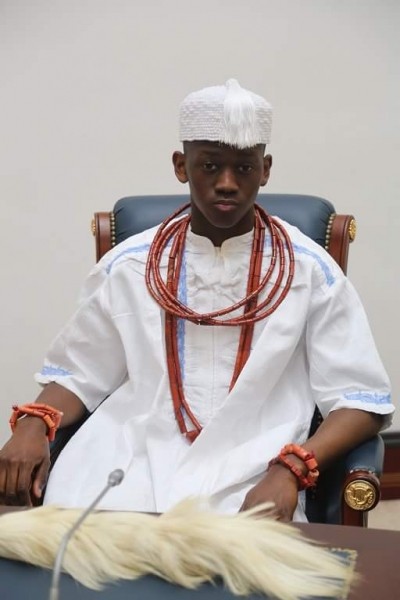 THE YOUNGEST KING IN NIGERIA FROM DELTA STATE MEETS WITH DELTA STATE GOVERNOR.