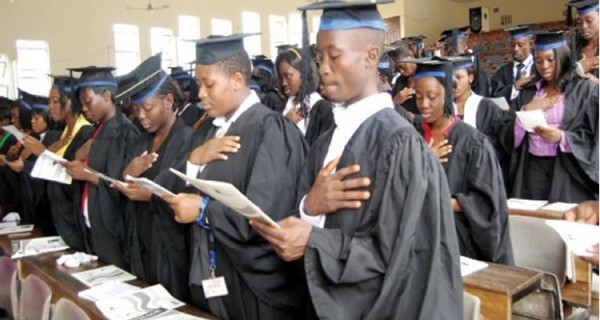 Best Graduating Student Receives Ridiculous Cash Prize Of N10,000