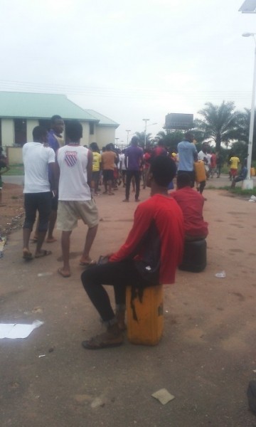 Mouau Students Protest Over Inadequate Water Supply