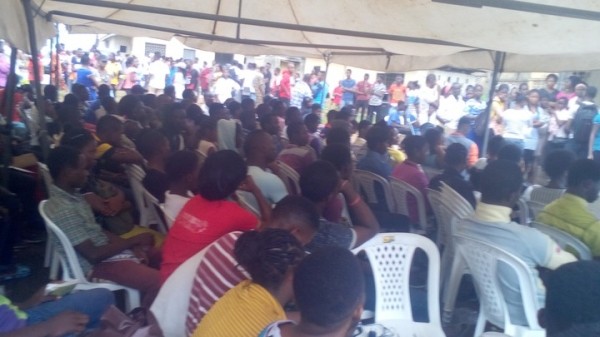 Jamb Wahala!!! See The Scaring Crowd At Ondo Registration Centre