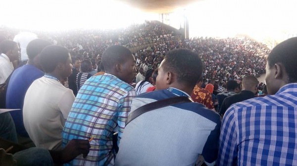 See Photos Of How OAU Students Packed During An Examination