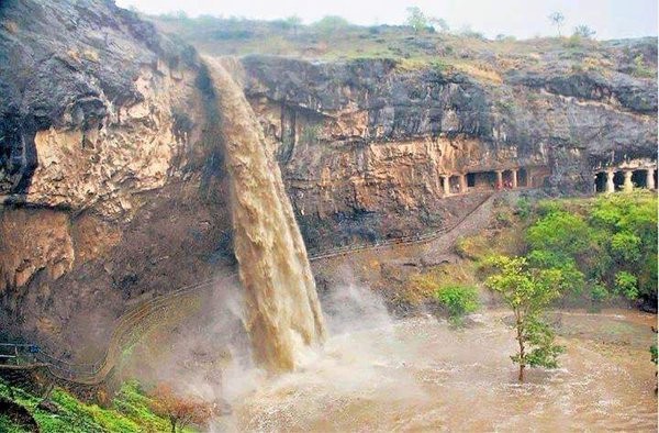 20 Students Swim To Death At Dangerous Waterfall