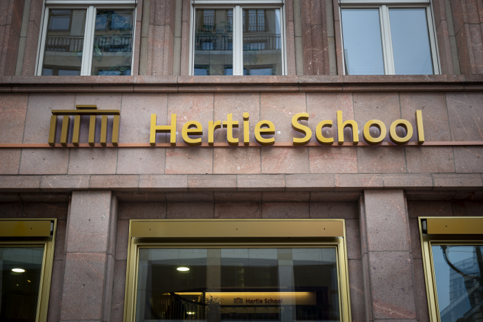 2021 New Perspectives International Scholarship At Hertie School – Germany