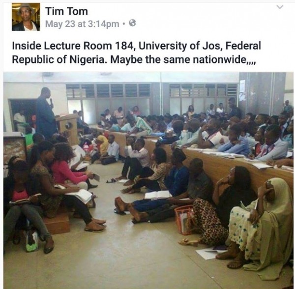 UNIJOS Students Sitting On The Floor For Lectures