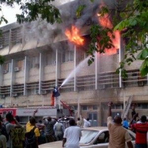 Fire Rages Unilag Science Building