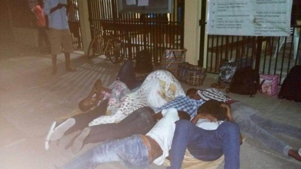 UNILAG: Students Sleeping Outside Over School Re-absorbtion Form