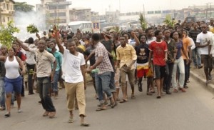 Choas continues: MAULAG Students barricade 3rd Mainland Bridge