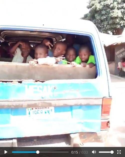 School Bus Without Rear Windshield Spotted on the Road