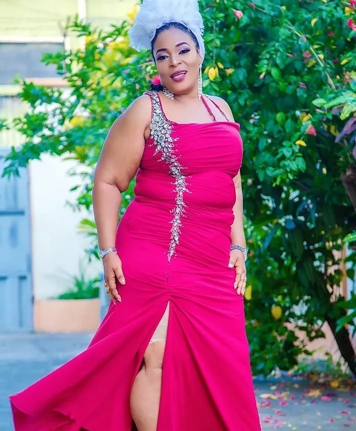 Chinyere Nwabueze: Biography, Age, Husband, Phone Number & Net Worth 2024