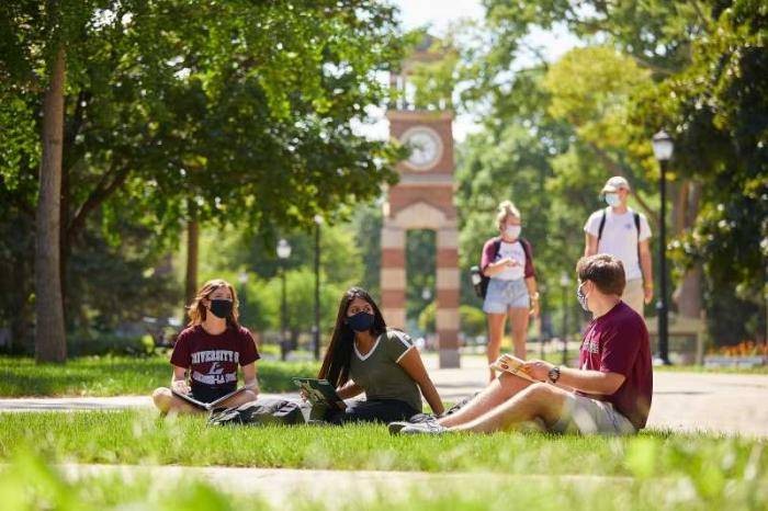 2021 International Engagement Scholarships at University of Wisconsin La Crosse, USA