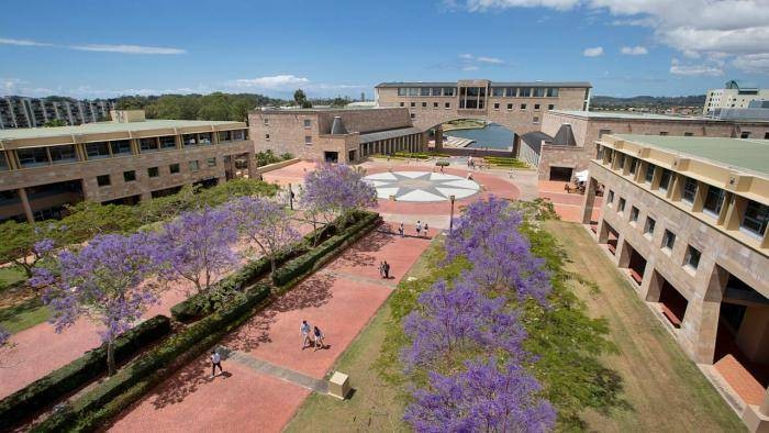 2020 International Leadership Scholarship At Bond University - Australia