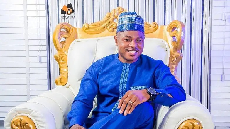 Yinka Ayefele: Biography, Age, Wife, Child, Albums & Net Worth (2024)