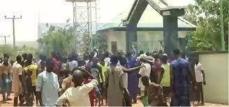 Gombe students protest against lack of food in school