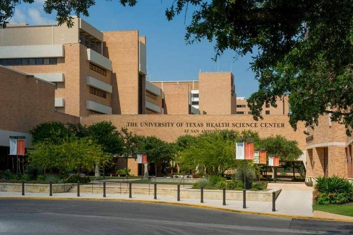 2022 Outstanding New Student International Scholarships at University of Texas Health Science Center, USA