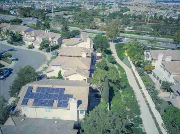 5 Simple Maintenance Tips to Keep Your Solar Panels Cranking at Full Tilt 3