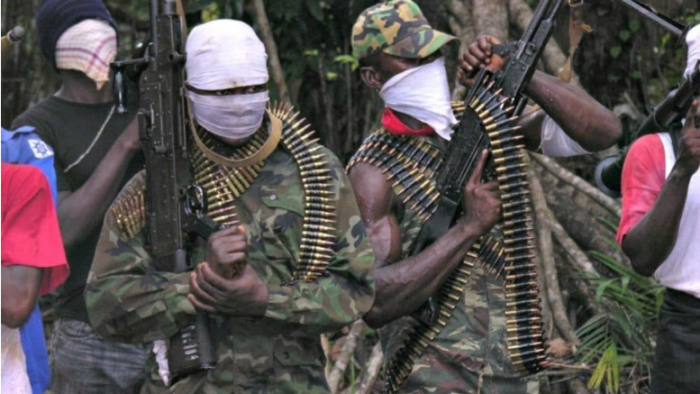 Gunmen waylay a school bus and abduct 2 pupils in Edo