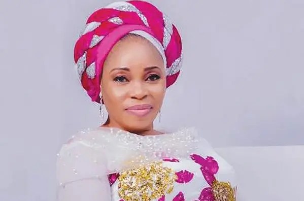 Tope Alabi: Age, Biography, Songs, Children, Album & Net Worth (2024)