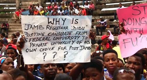 Parents Protest Against UNILAG New Admission Policy