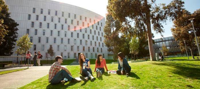 2020 HDR International Scholarship At Deakin University - Australia