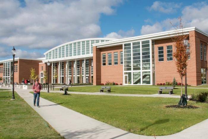 International Dean’s Scholarships at University of Findlay, USA - 2022