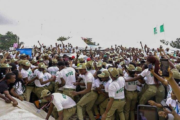 Fans Rush Davido as He Steps Into Lagos Camp Ground