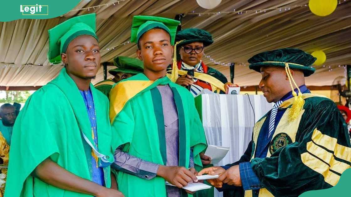 Officials is handing out certificates to Federal Polytechnic Ilaro graduates