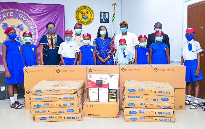 Lagos first lady donates computers, other accessories to school