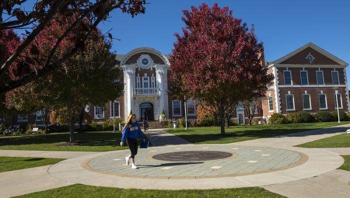 Dean’s Scholarships for International Students at University of New Haven, USA - 2021