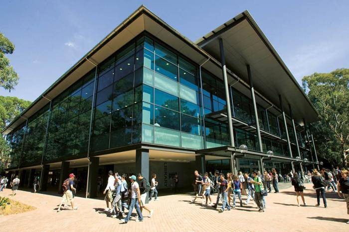 2020 Faculty of Business International Bursary At University of Wollongong - Australia