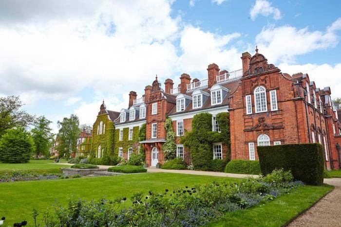 2022 Laing Developing Countries Scholarships at Newnham College, UK