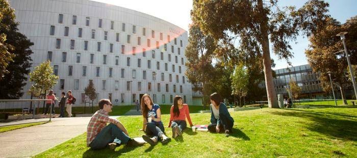 Vice-Chancellor’s International Scholarships At Deakin University - Australia 2019