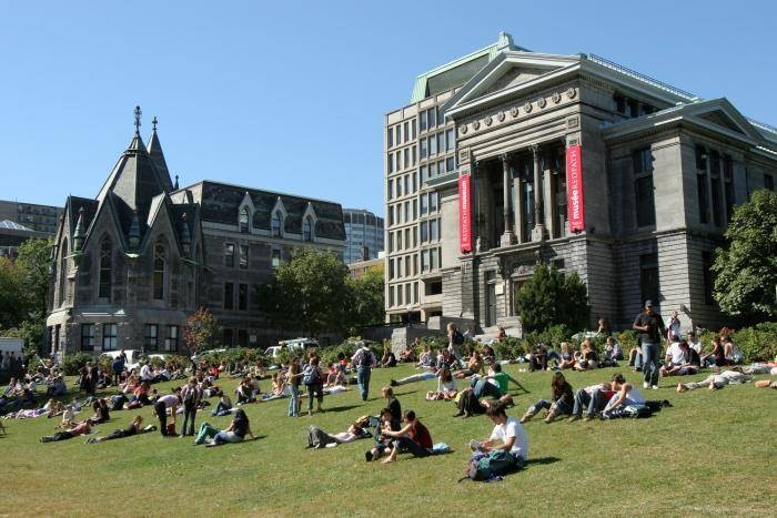 2021 Volunteer Engagement Studies Scholarships at University of Quebec, Canada