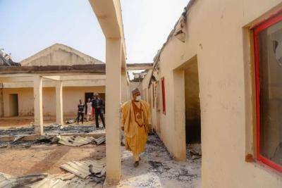 Kebbi State Poly students affected by fire outbreak receives financial assistance from the Governor