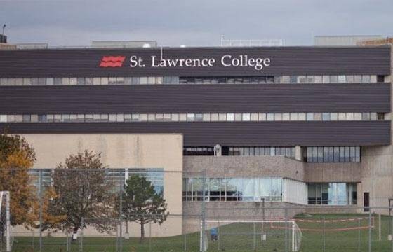 2023 Academic Excellence Entrance Scholarship at St. Lawrence College, Canada