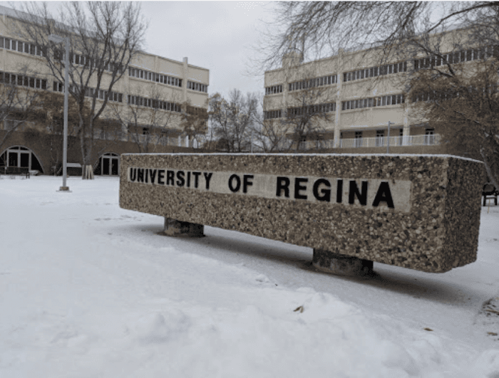 Entrance Funding By UR Circle of Scholars For International Students At University of Regina, Canada - 2020