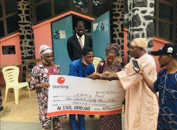 Student wins spelling bee competition in Osun, receives N150,000 cash prize