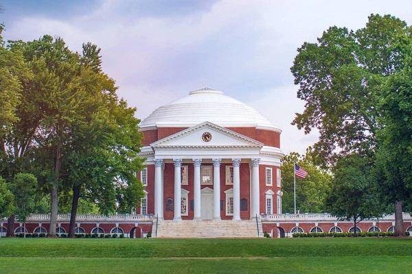 School of Nursing International Scholarships at University of Virginia, USA - 2021